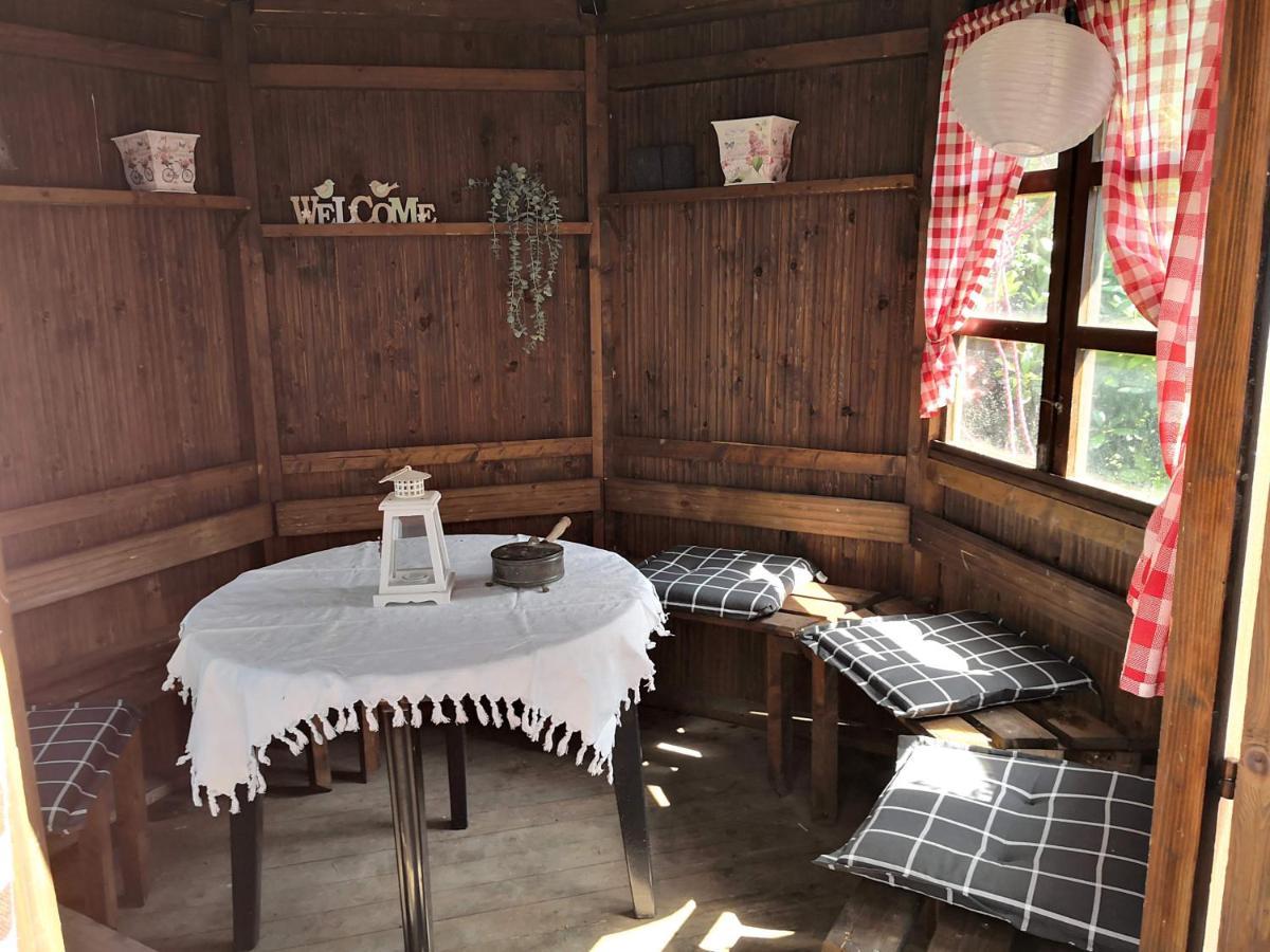 Kuenstler Ferienwohnung 3 Zimmer Kueche Bad Zentrale Lage Wulsbuttel Eksteriør billede
