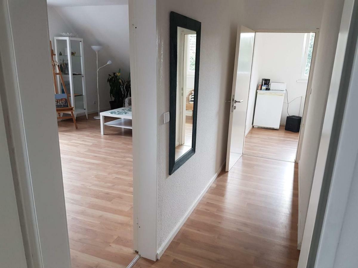 Kuenstler Ferienwohnung 3 Zimmer Kueche Bad Zentrale Lage Wulsbuttel Eksteriør billede